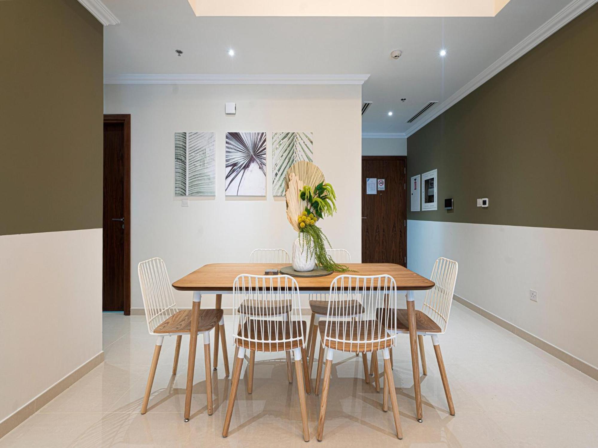 Luxe Near Mall Burj Khalifa Pool Gym Parking Apartment *