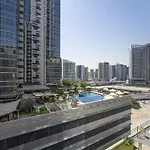 Luxe Apartments Near Dubai Mall Burj Khalifa Pool Gym Parking
