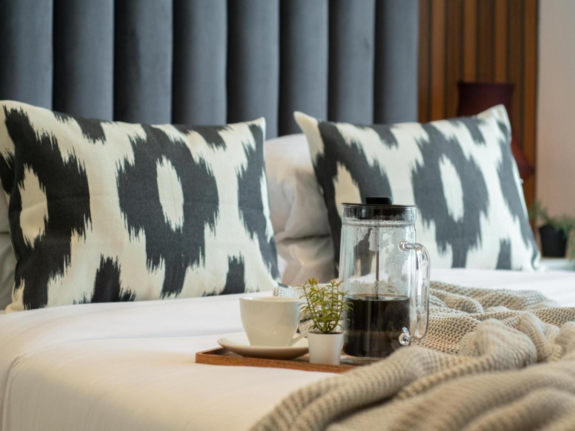 Luxe Near Mall Burj Khalifa Pool Gym Parking Apartment