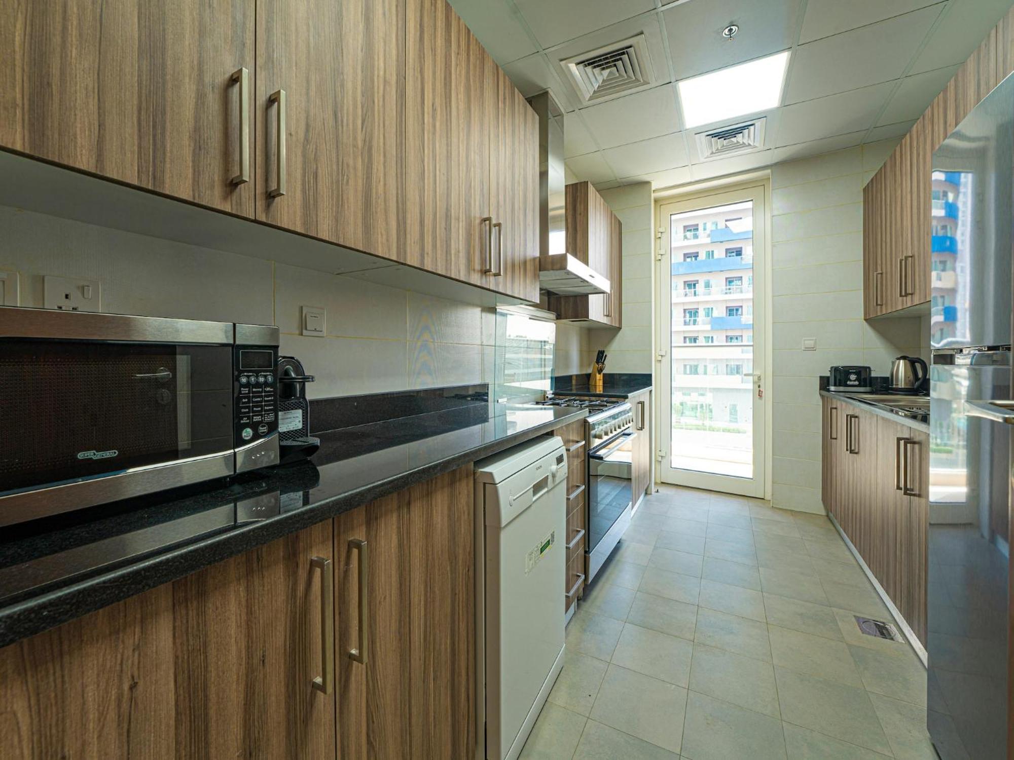 Apartment Luxe Near Mall Burj Khalifa Pool Gym Parking Dubai