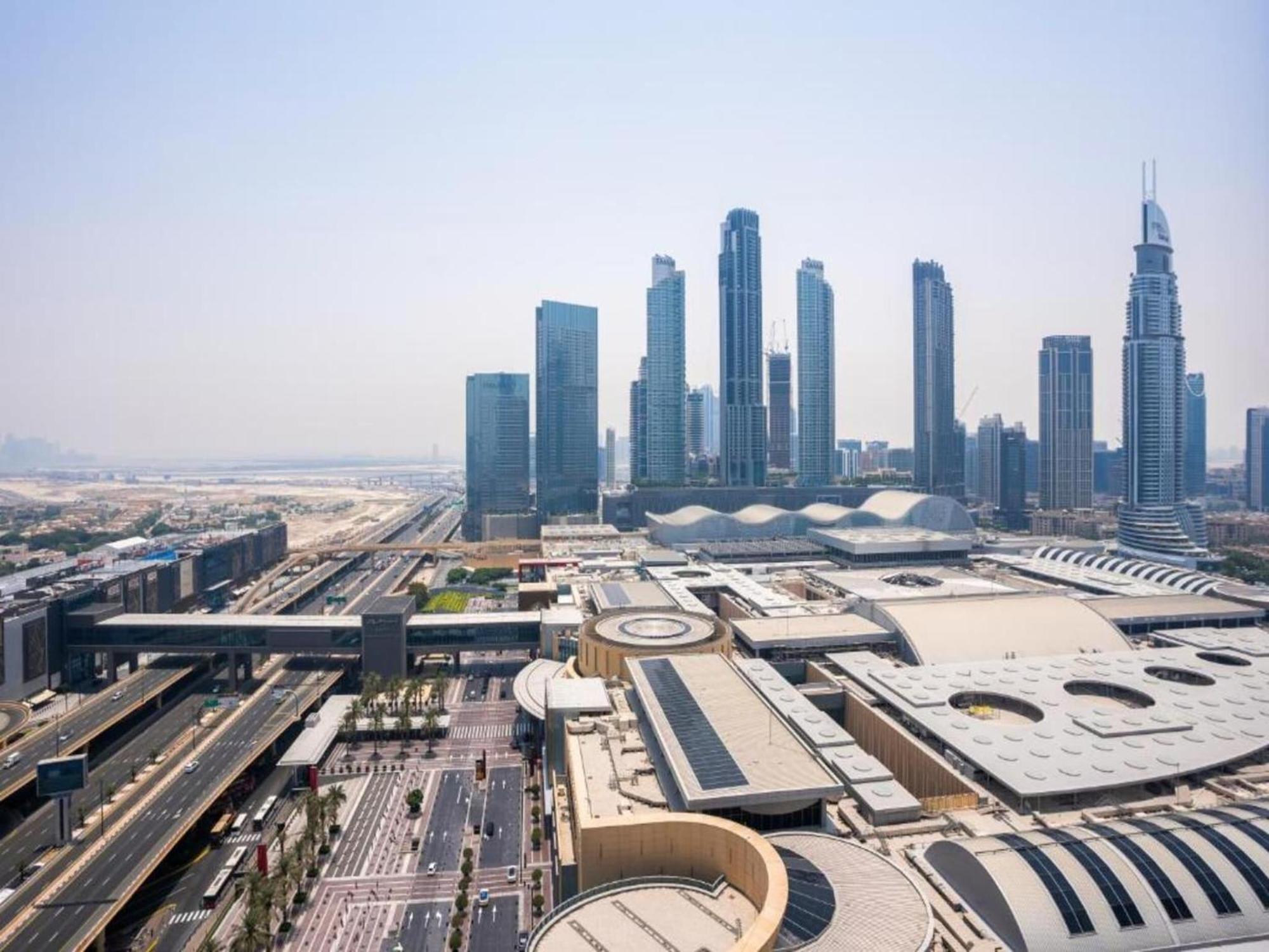 Luxe Near Mall Burj Khalifa Pool Gym Parking Dubai